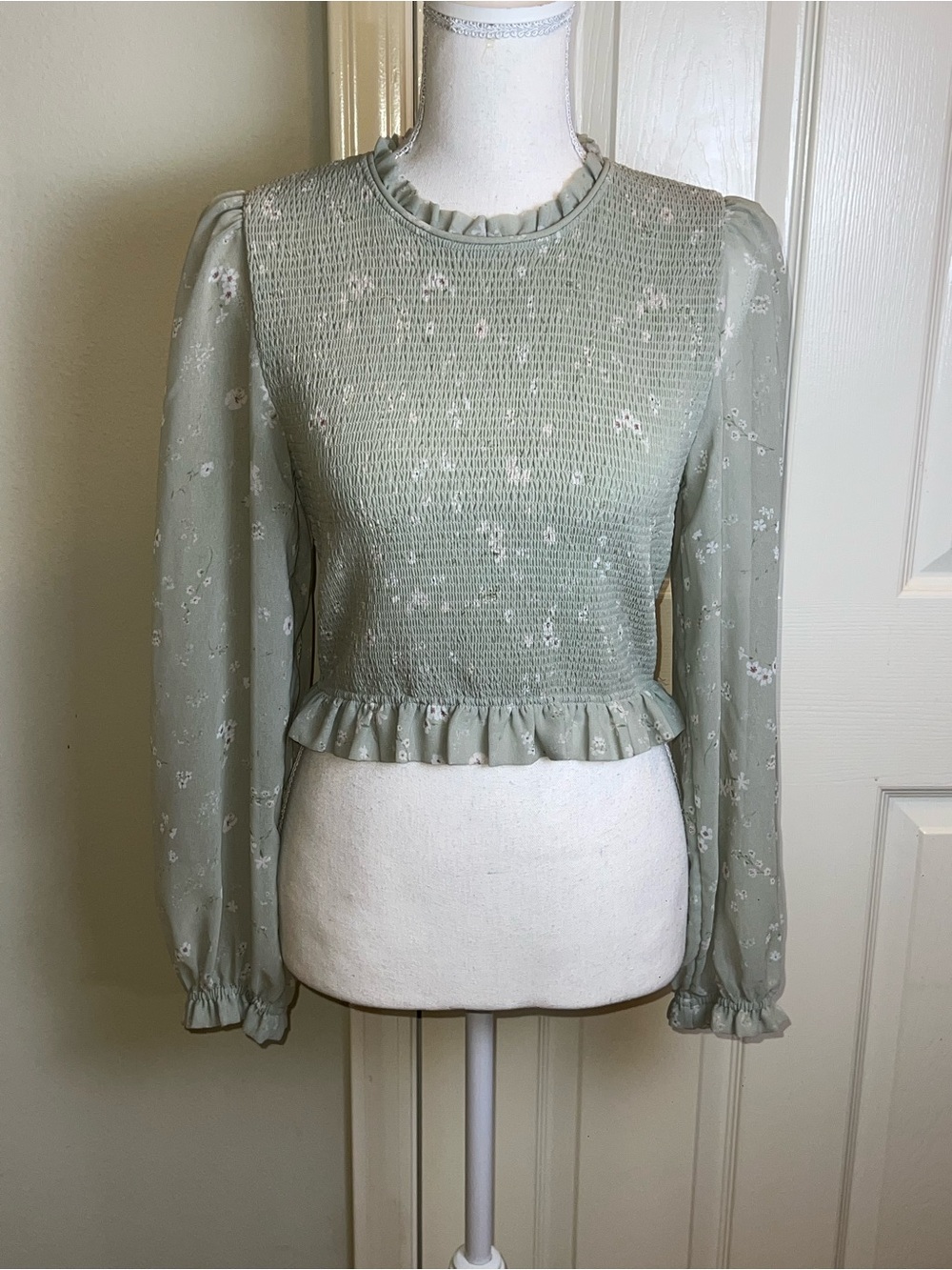 ARITZIA WILFRED Tempest Floral Sheer Sleeves Top